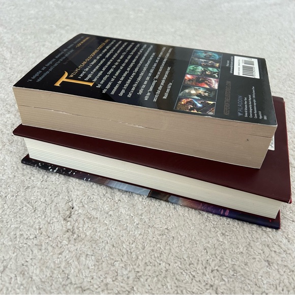 Set of 2 - Fiction Young Adult Books - Picture 11 of 12